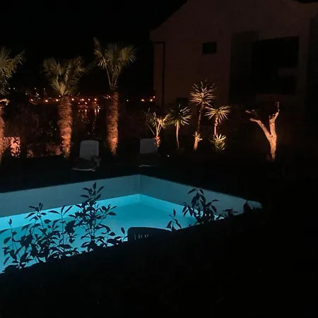 Sandy Bay With Pool Apartament *
