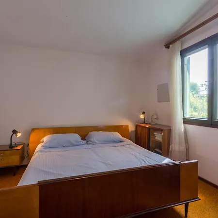 Sandy Bay With Pool Apartment *
