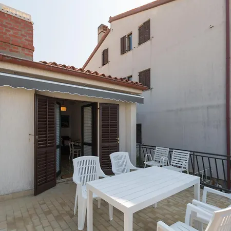 Apartman Sandy Bay With Pool