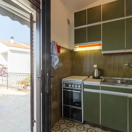 Apartment Sandy Bay With Pool Pjescana Uvala