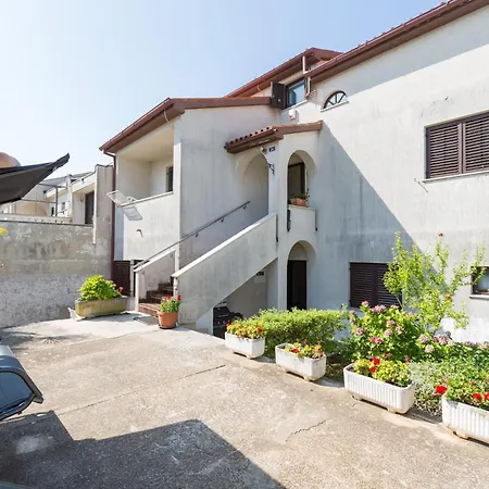 Apartman Sandy Bay With Pool Pjescana Uvala