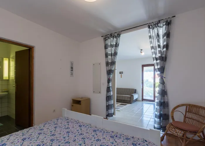 Sandy Bay With Pool Apartman