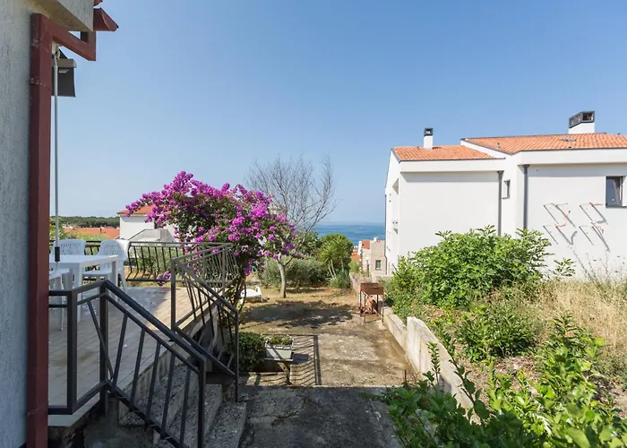 Sandy Bay With Pool Apartman