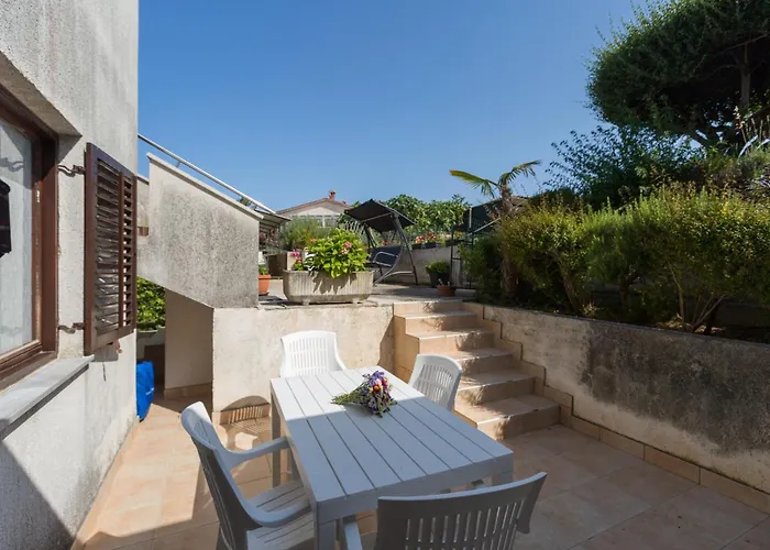 Sandy Bay With Pool Apartman